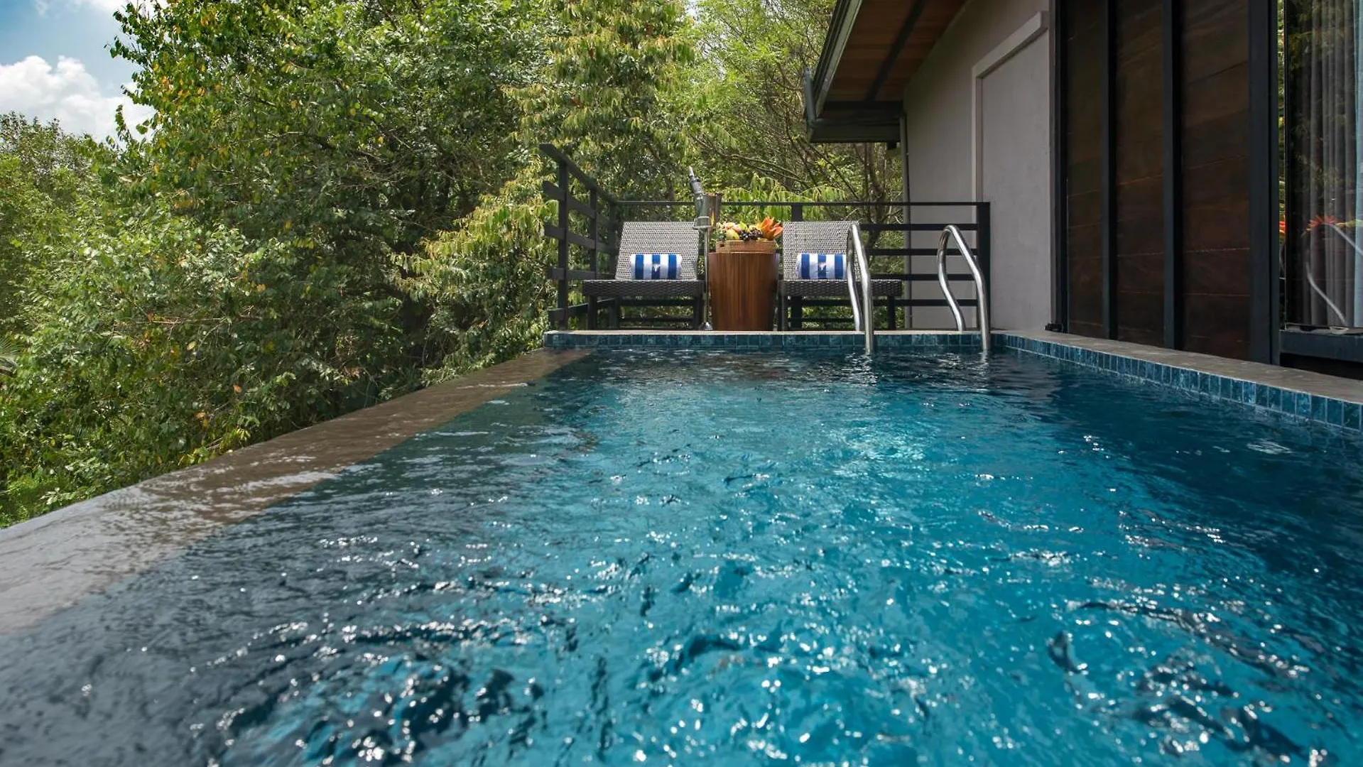 Atha Resort Sigiriya 5*,